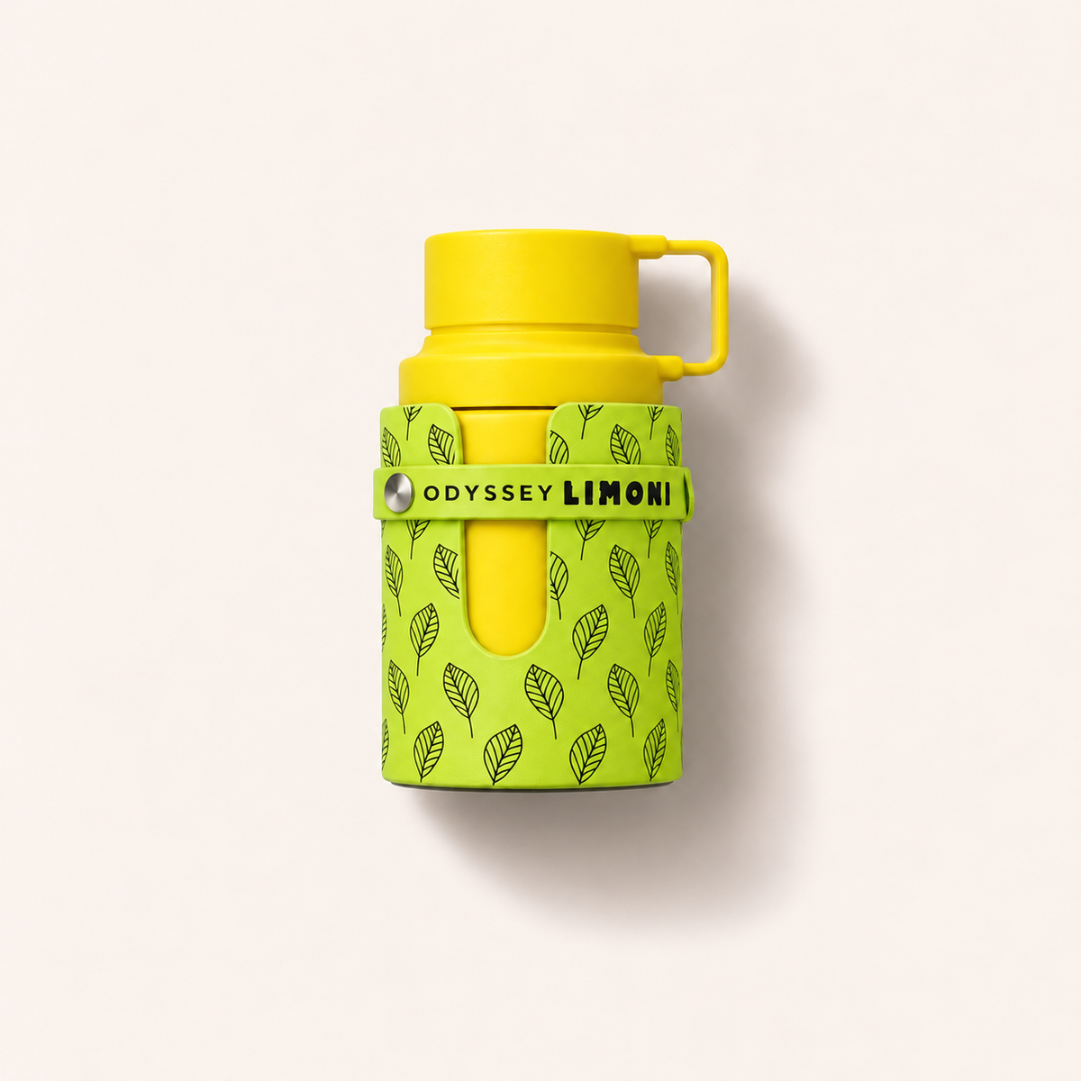 Flakon parfémované vody Armaf Odyssey Limoni Fresh 60 ml na světlém pozadí – MrRizz