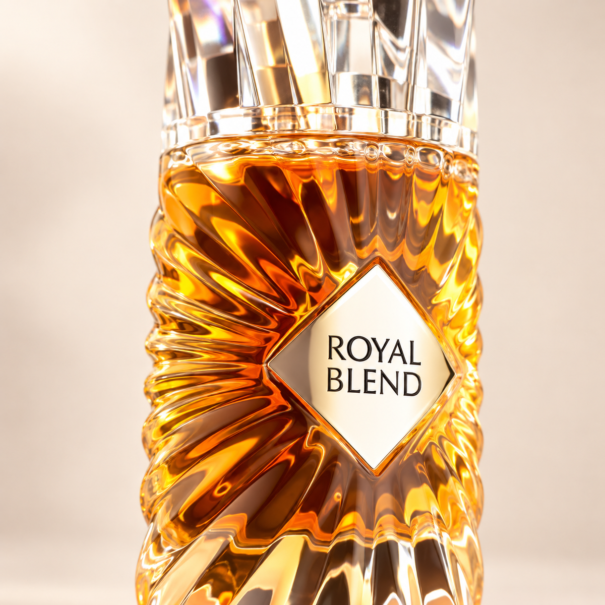 French Avenue Royal Blend Parfémový extrakt 100 ml – detail flakonu