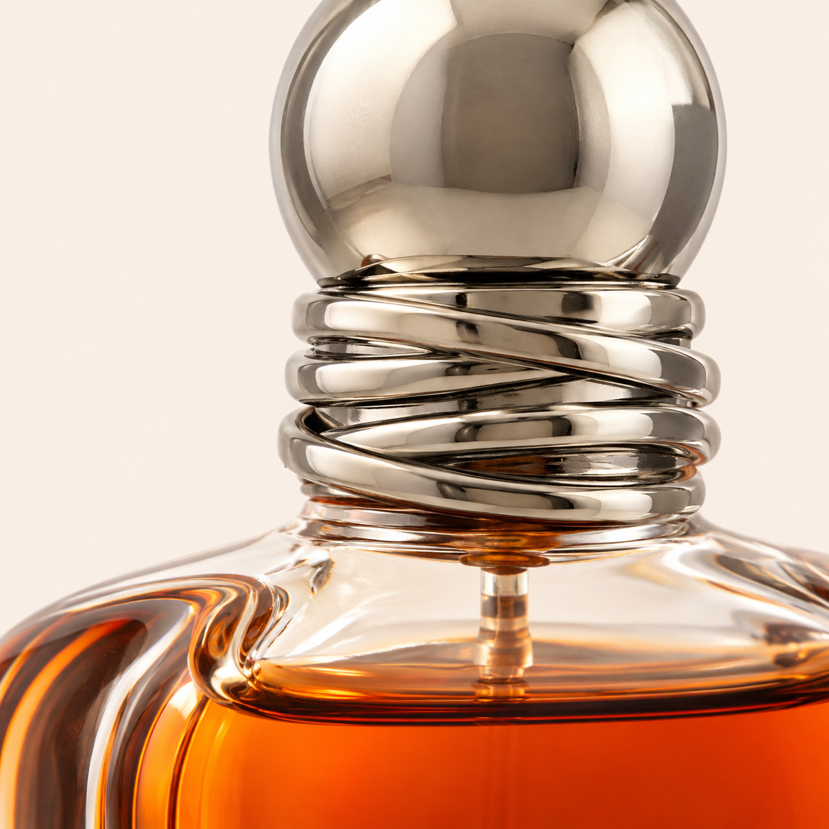 Emporio Armani Stronger With You Absolutely – detail flakonu
