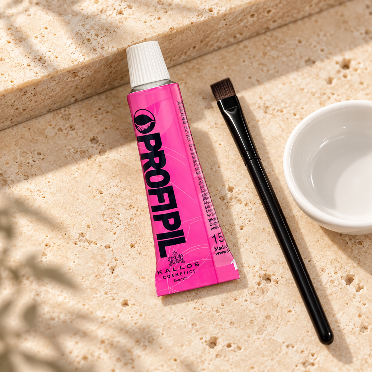 Kallos Cosmetics Profi Pil Eyelash And Eyebrow Barva na obočí 15 ml – produkt v prostředí
