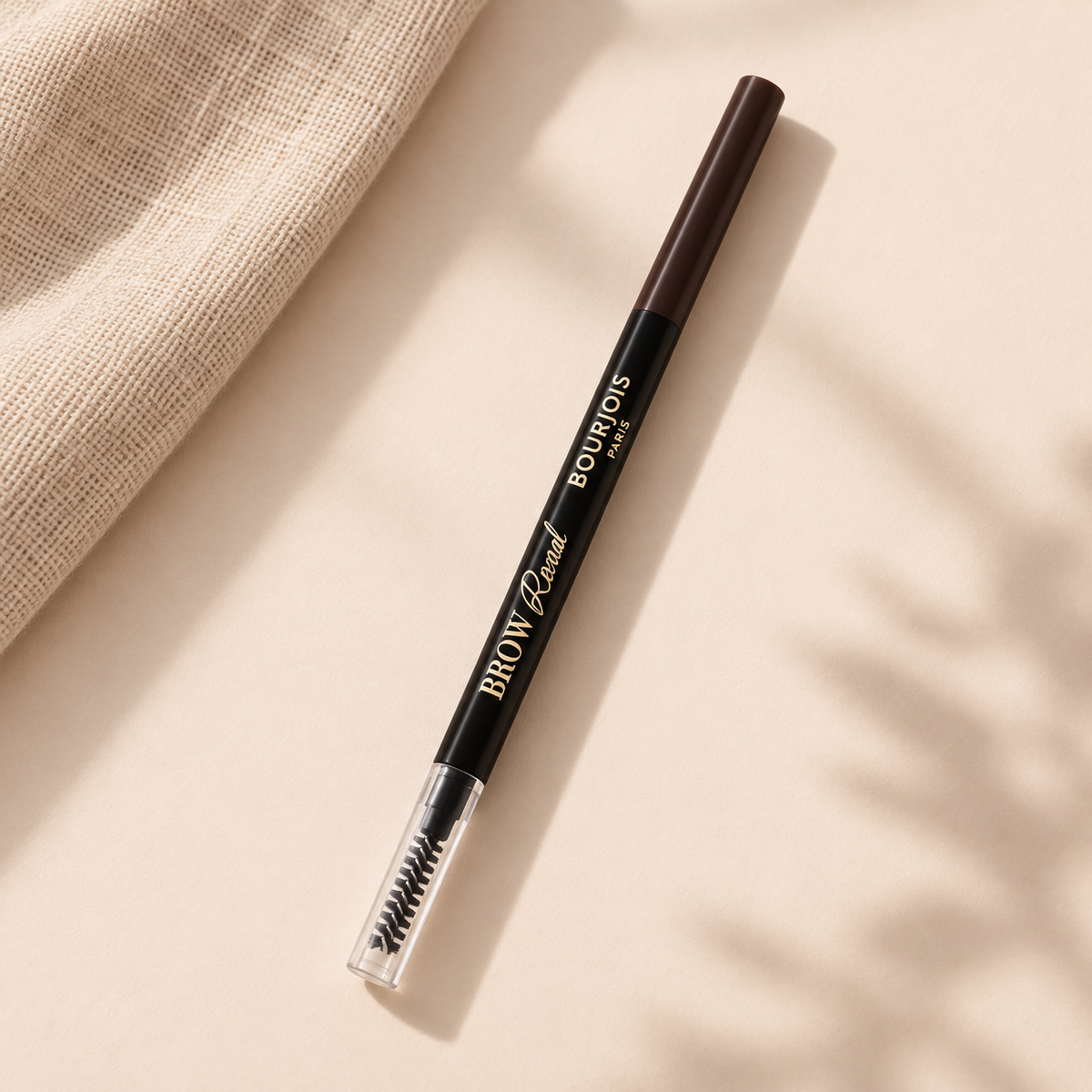 BOURJOIS Paris Brow Reveal Micro Brow Pencil 0,35 ml – produkt v prostředí
