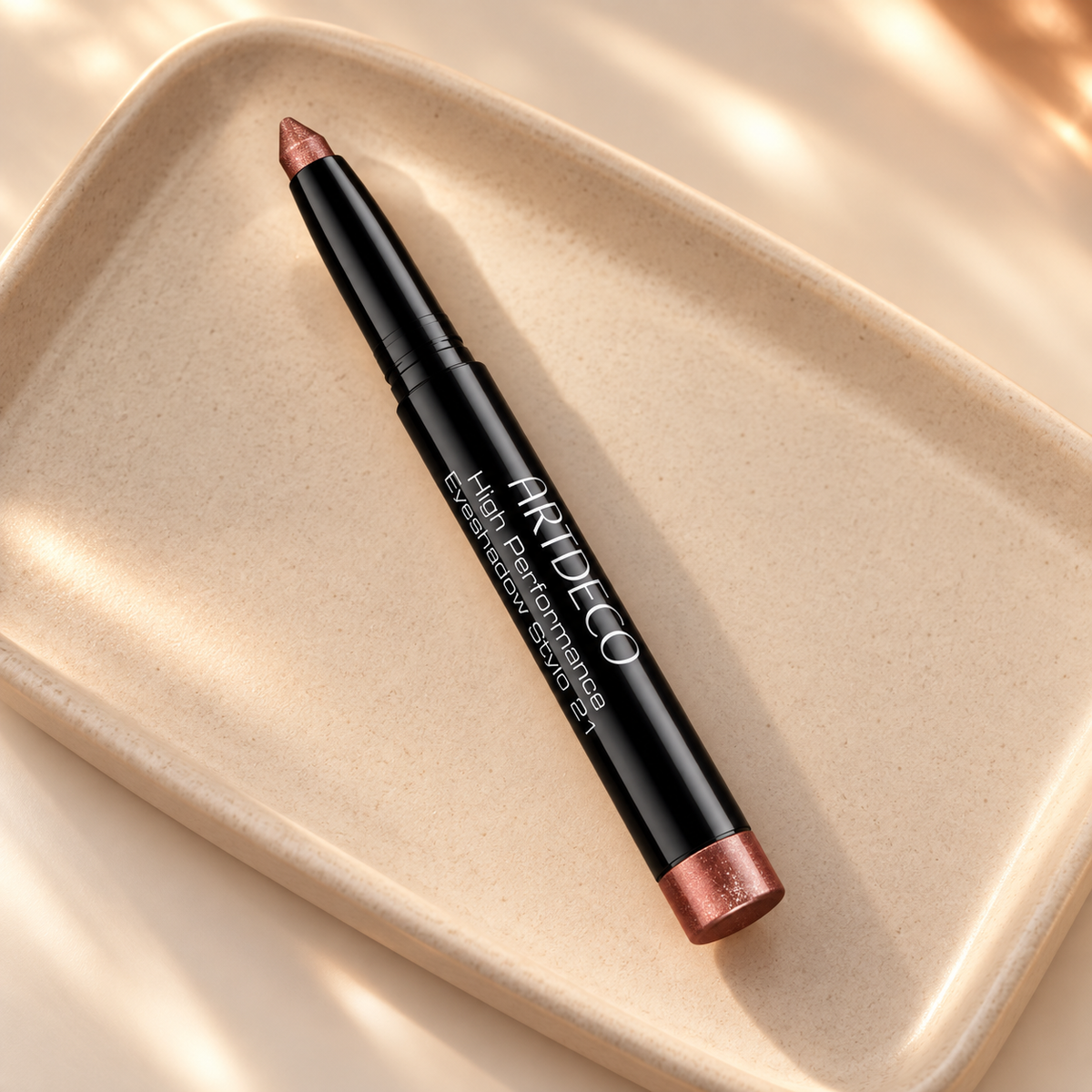 Artdeco High Performance Eyeshadow Stylo 1,4 ml – produkt v prostředí