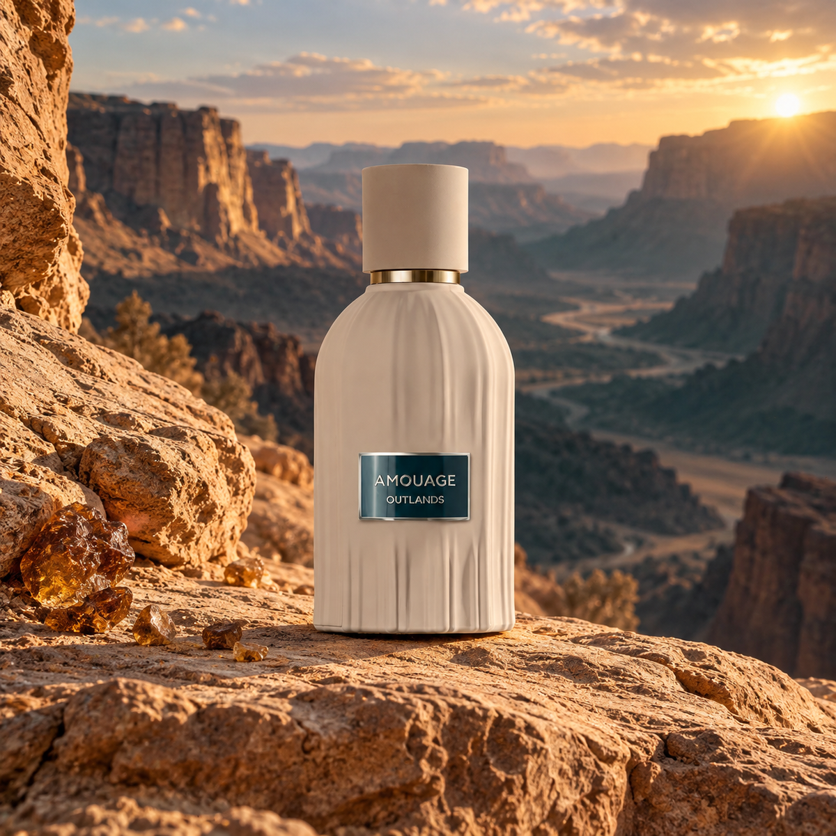 Amouage Outlands Essence de Parfum 100 ml – produkt v prostředí