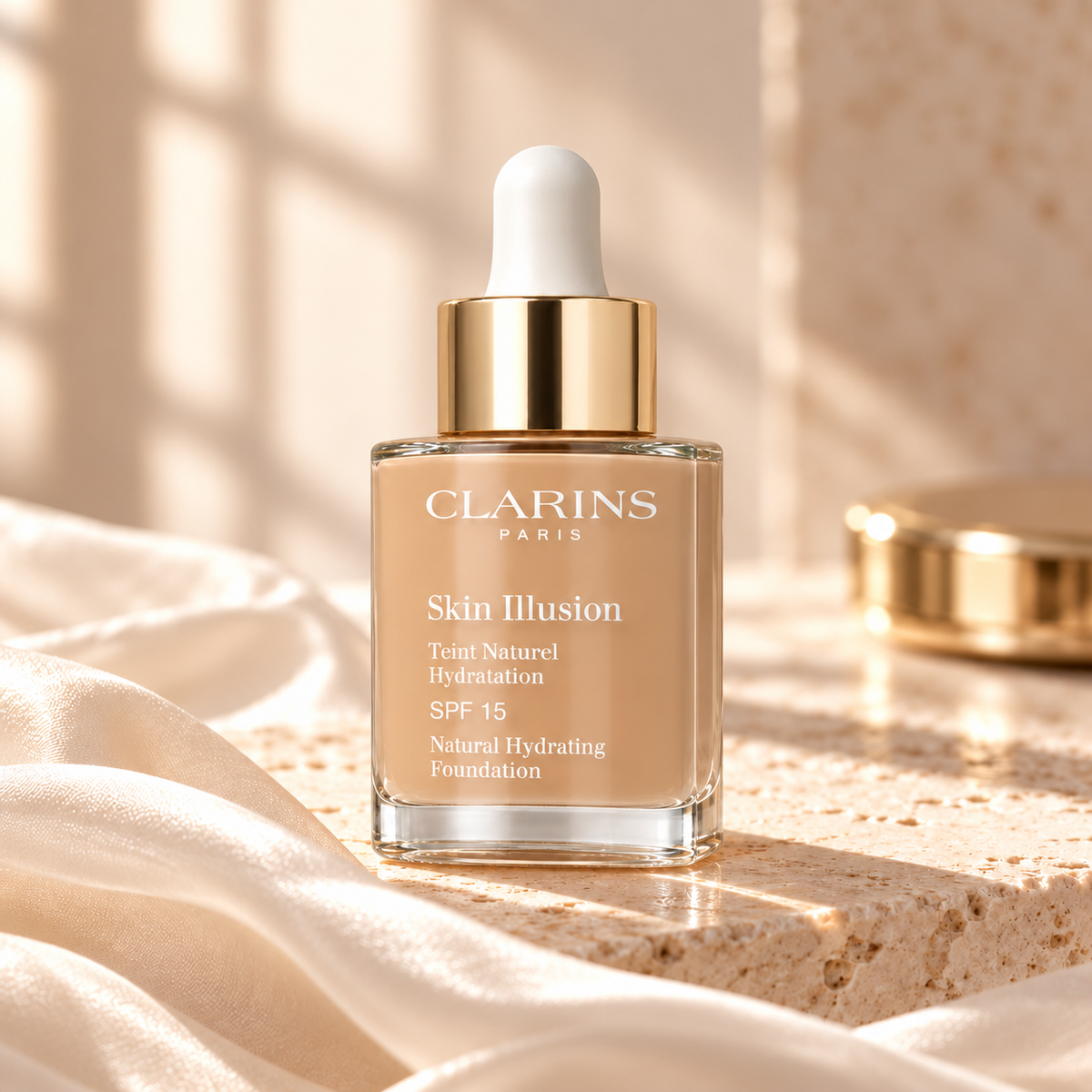 Clarins Skin Illusion Natural Hydrating 30 ml – produktová scéna – MrRizz