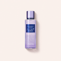 Victoria’s Secret Love Spell Starlit tělová mlha 250 ml na béžovém pozadí – MrRizz