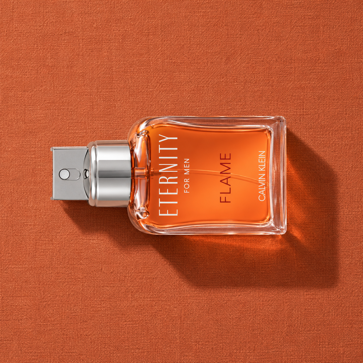 Calvin Klein Eternity Flame 50 ml – parfém v prostředí, pohled shora s bočním stínem