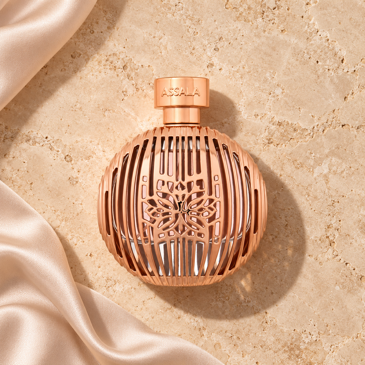 Assala Prime Assala Divine 100 ml – parfém v prostředí, pohled shora s bočním stínem