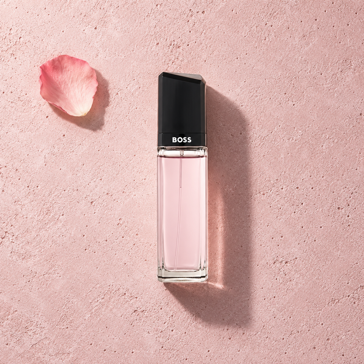 HUGO BOSS Boss Ma Vie L´Eau 50 ml – parfém v prostředí, pohled shora s bočním stínem