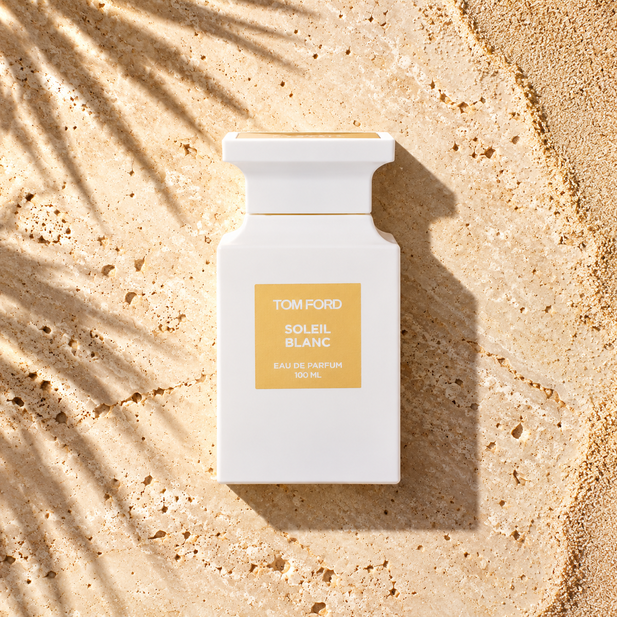 TOM FORD Soleil Blanc EDP 100 ml – parfém v prostředí, pohled shora s bočním stínem