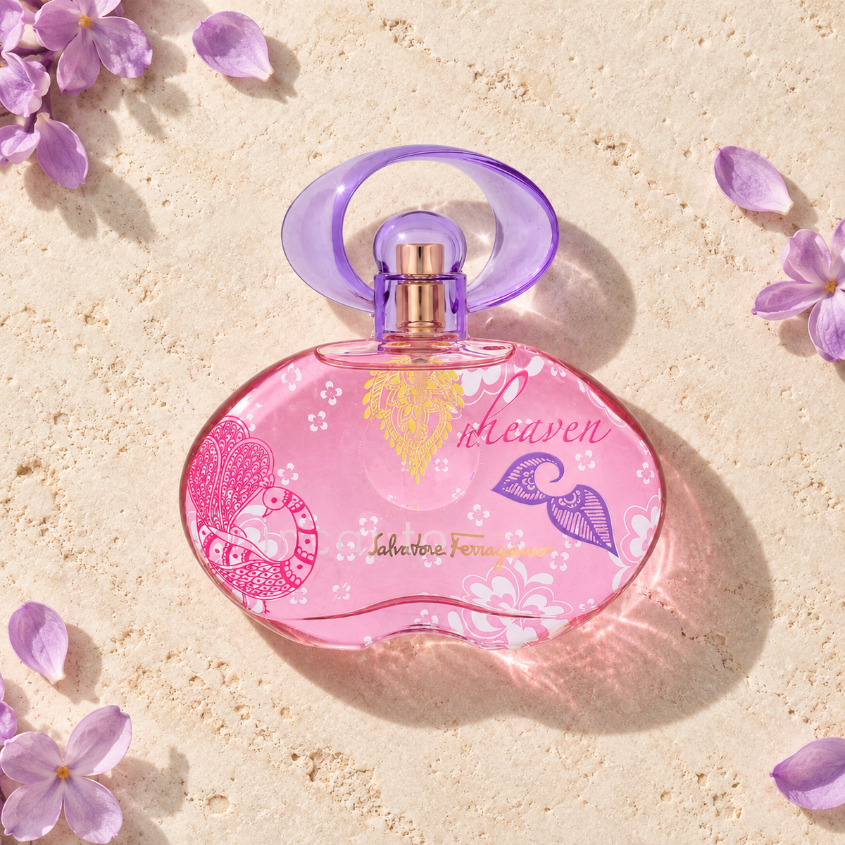 Ferragamo Incanto Heaven EDT 100 ml – parfém v prostředí, pohled shora s bočním stínem