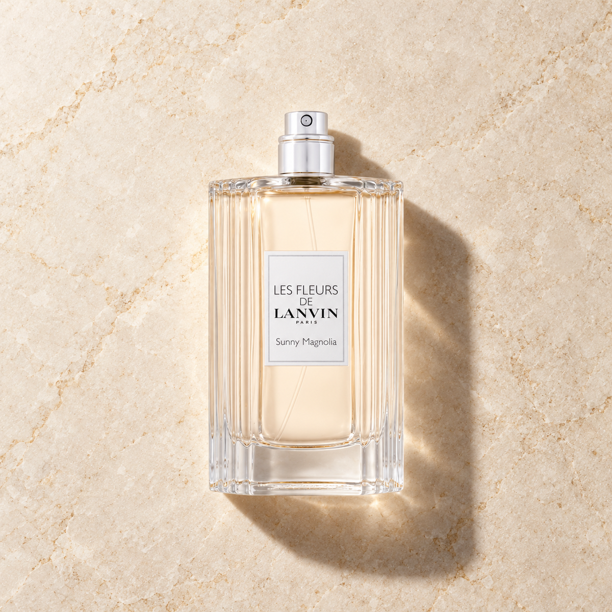 Lanvin Les Fleurs De Lanvin Sunny Magnolia 90 ml – parfém v prostředí, pohled shora s bočním stínem