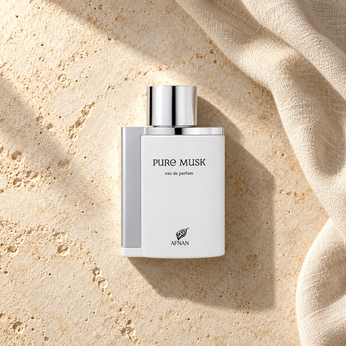 Afnan Pure Musk EDP 100 ml – parfém v prostředí, pohled shora s bočním stínem
