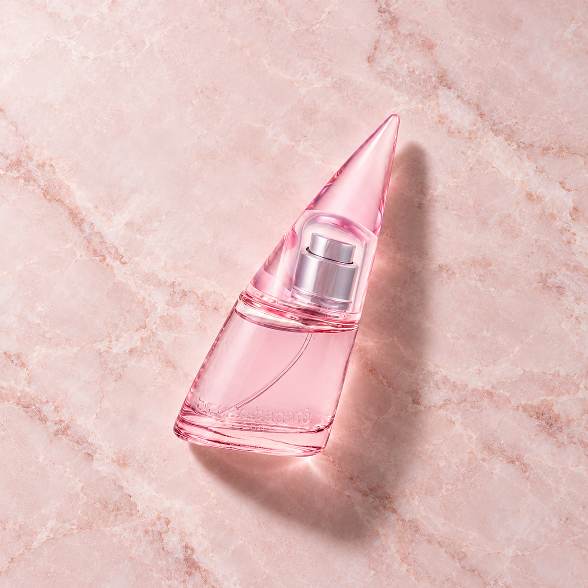 Bruno Banani Woman EDT 20 ml – parfém v prostředí, pohled shora s bočním stínem