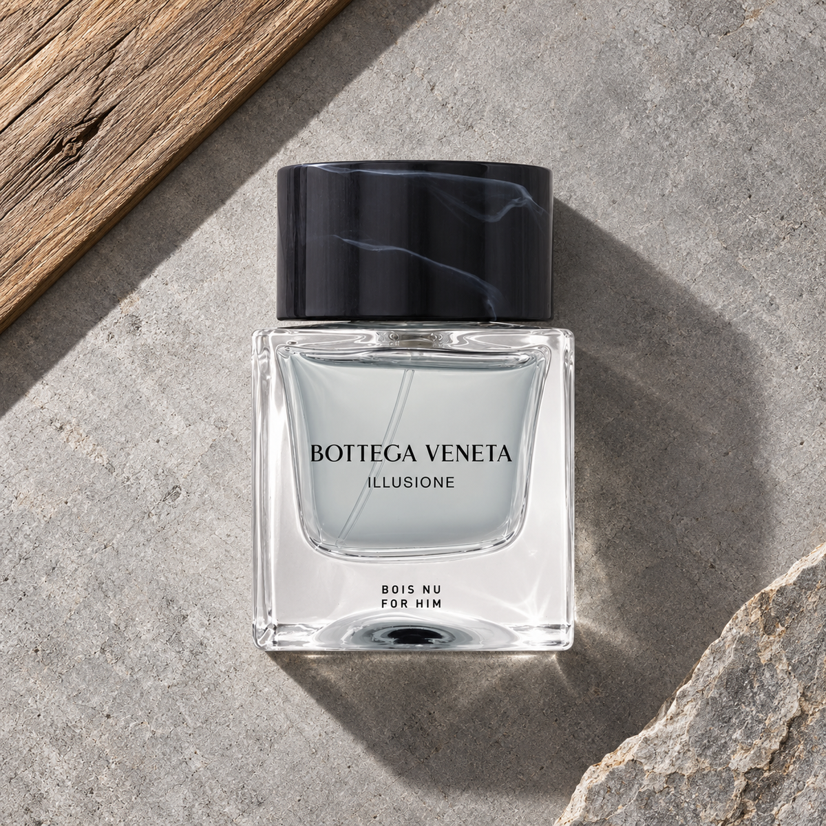 Bottega Veneta Illusione Bois Nu 50 ml – parfém v prostředí, pohled shora s bočním stínem