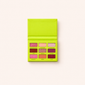 Makeup Revolution London Emily In Paris Camera Queen Eyeshadow Palette 6,3 ml