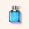 Myrurgia Yacht Man Blue EDT 100 ml na jemně růžovém pozadí – MrRizz