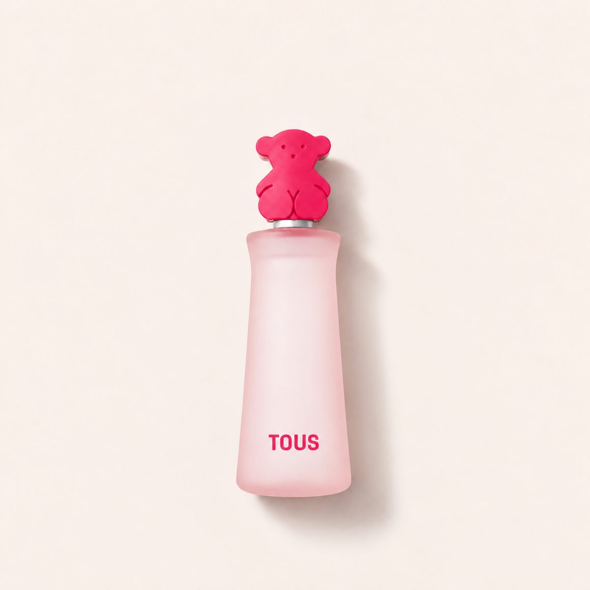 Flakon toaletní vody TOUS Kids Girl 100 ml na světlém pozadí – MrRizz