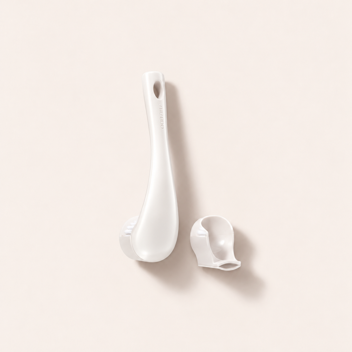 Shiseido Cleansing Massage Brush, čisticí kartáček s držákem – MrRizz
