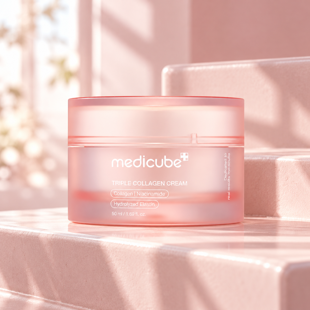 Medicube Triple Collagen Cream 50 ml – atmosférická fotografie – MrRizz