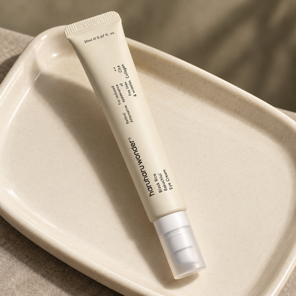 HaruHaru Wonder Black Rice Bakuchiol Eye Cream 20 ml – atmosférická fotografie – MrRizz