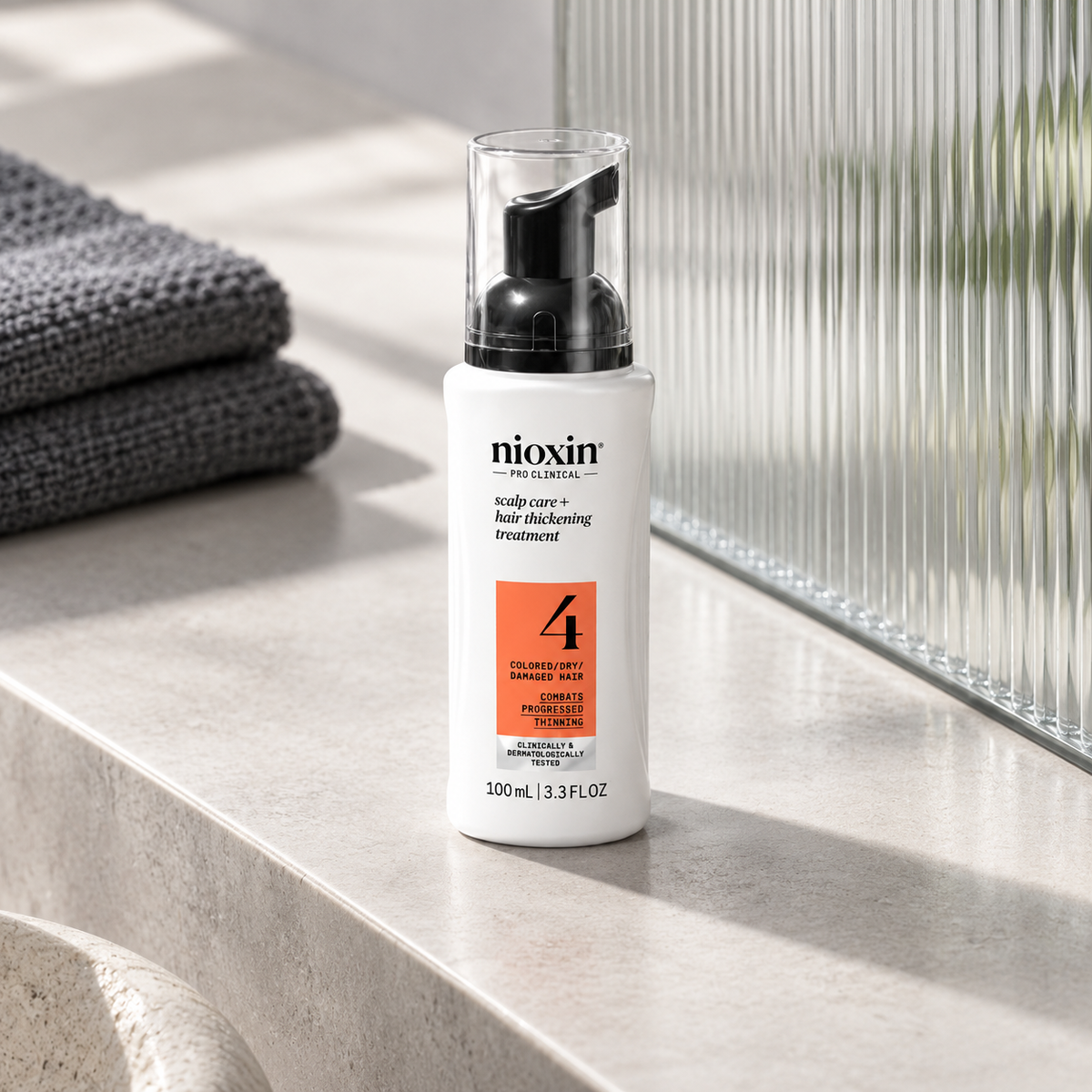 Nioxin System 4 Scalp Care + Hair Thickening Treatment 100 ml – atmosférická fotografie – MrRizz