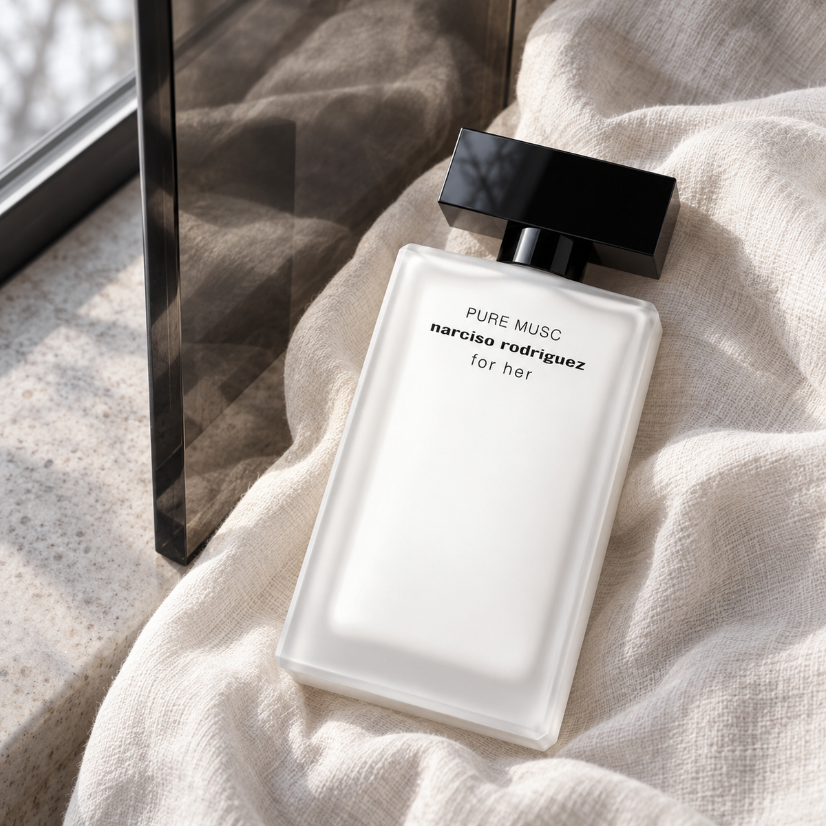 Narciso Rodriguez For Her Pure Musc EDP 100 ml – atmosférická fotografie – MrRizz
