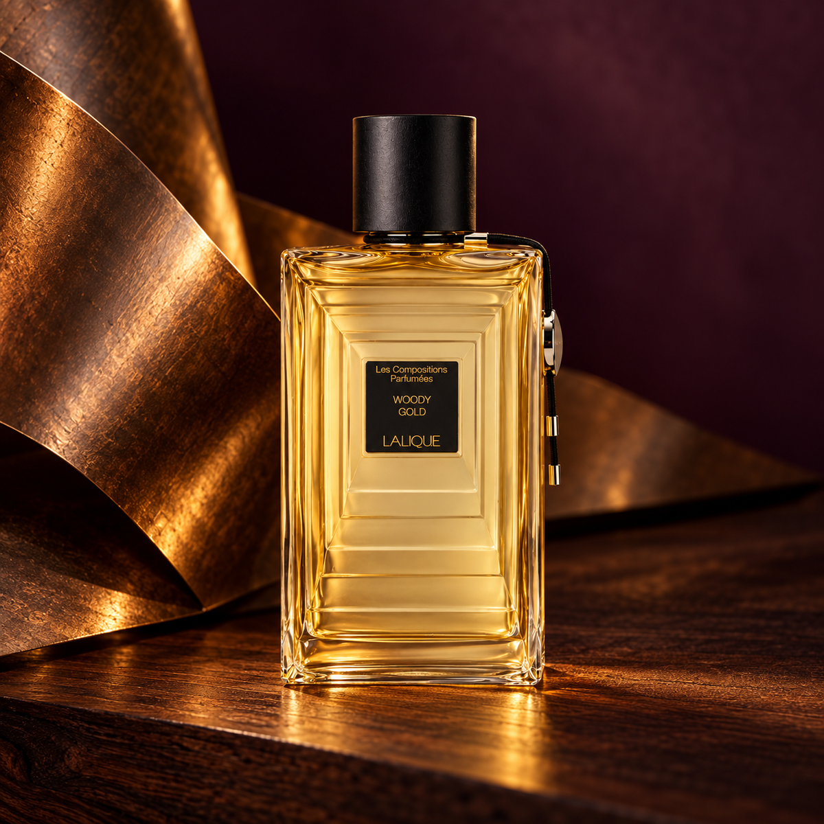 Lalique Les Compositions Parfumées Woody Gold EDP 100 ml – atmosférická fotografie – MrRizz