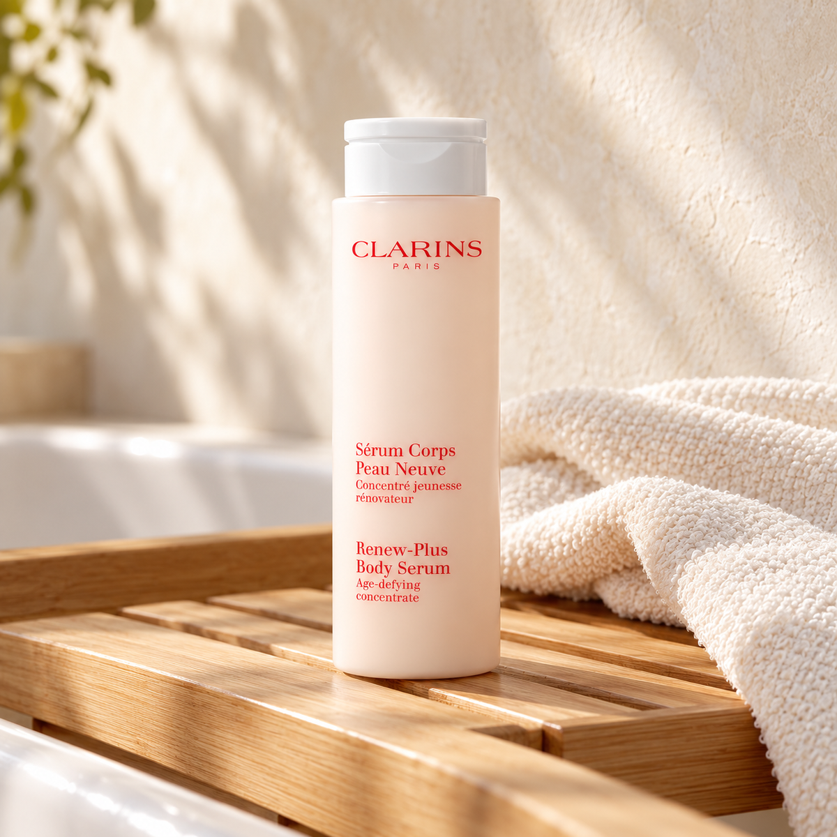 Clarins Renew-Plus Body Serum 200 ml – atmosférická fotografie – MrRizz