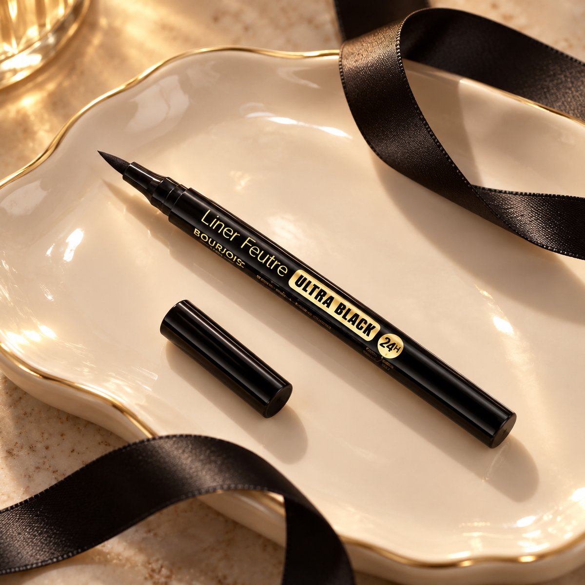 BOURJOIS Paris Liner Feutre Oční linka 0,8 ml – atmosférická fotografie – MrRizz