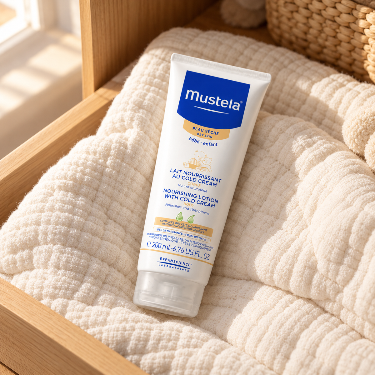 Mustela Bébé Nourishing Lotion With Cold Cream 200 ml – atmosférická fotografie – MrRizz