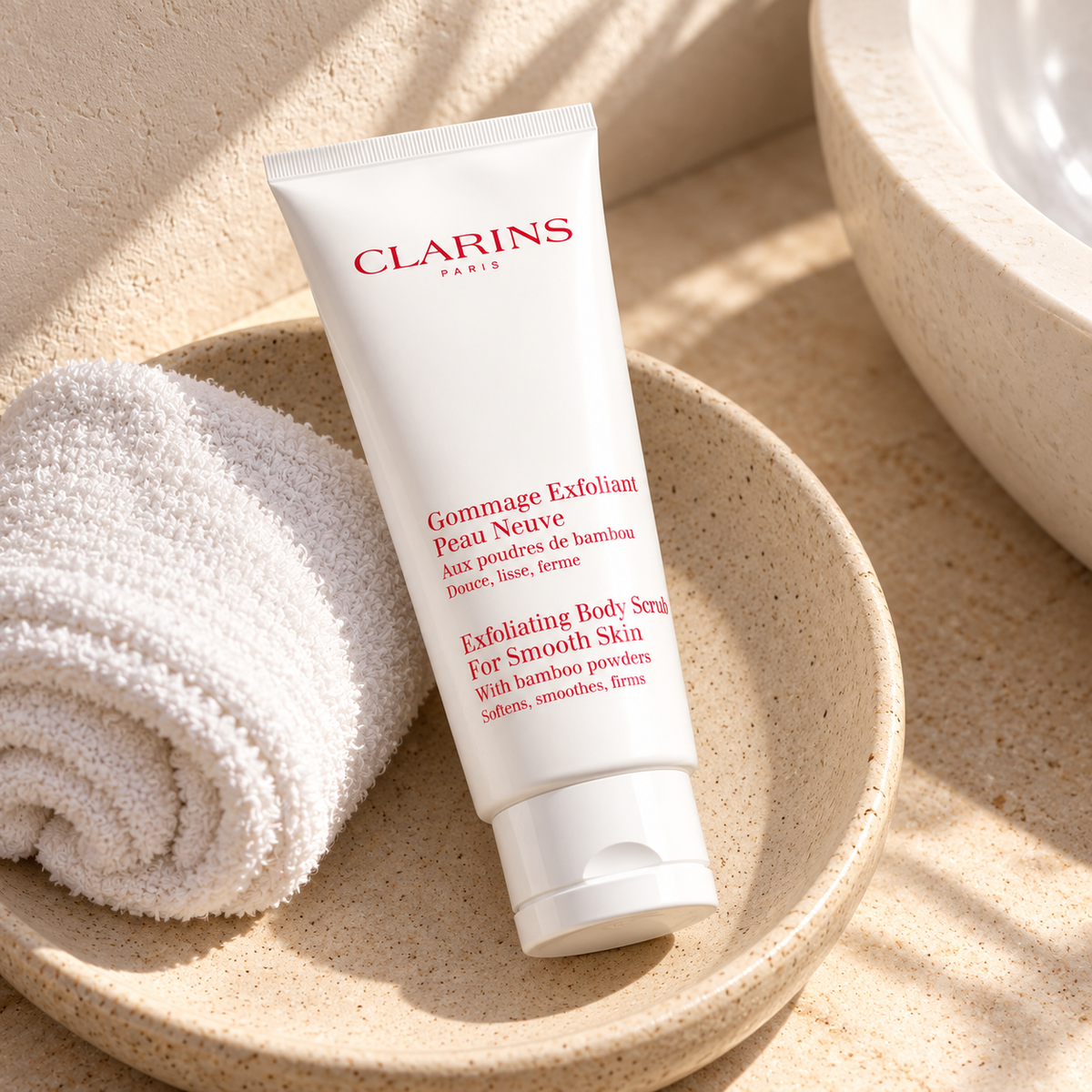 Clarins Exfoliating Body Scrub 200 ml – atmosférická fotografie – MrRizz