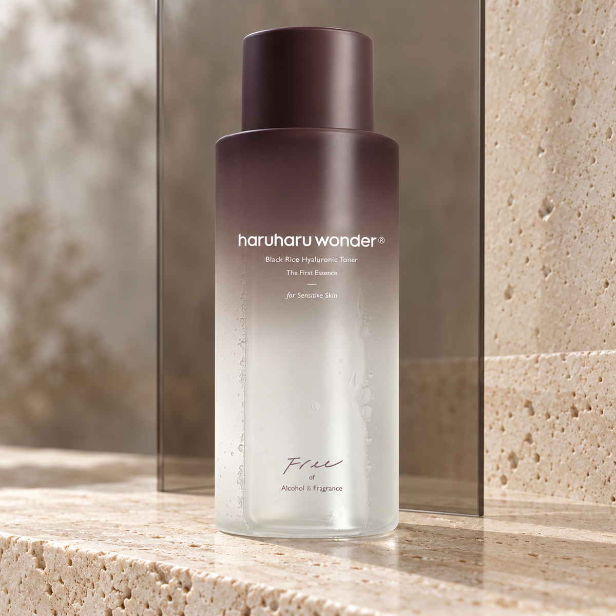 HaruHaru Wonder Black Rice Hyaluronic Toner bez alkoholu a parfemace 300 ml – atmosférická fotografie – MrRizz